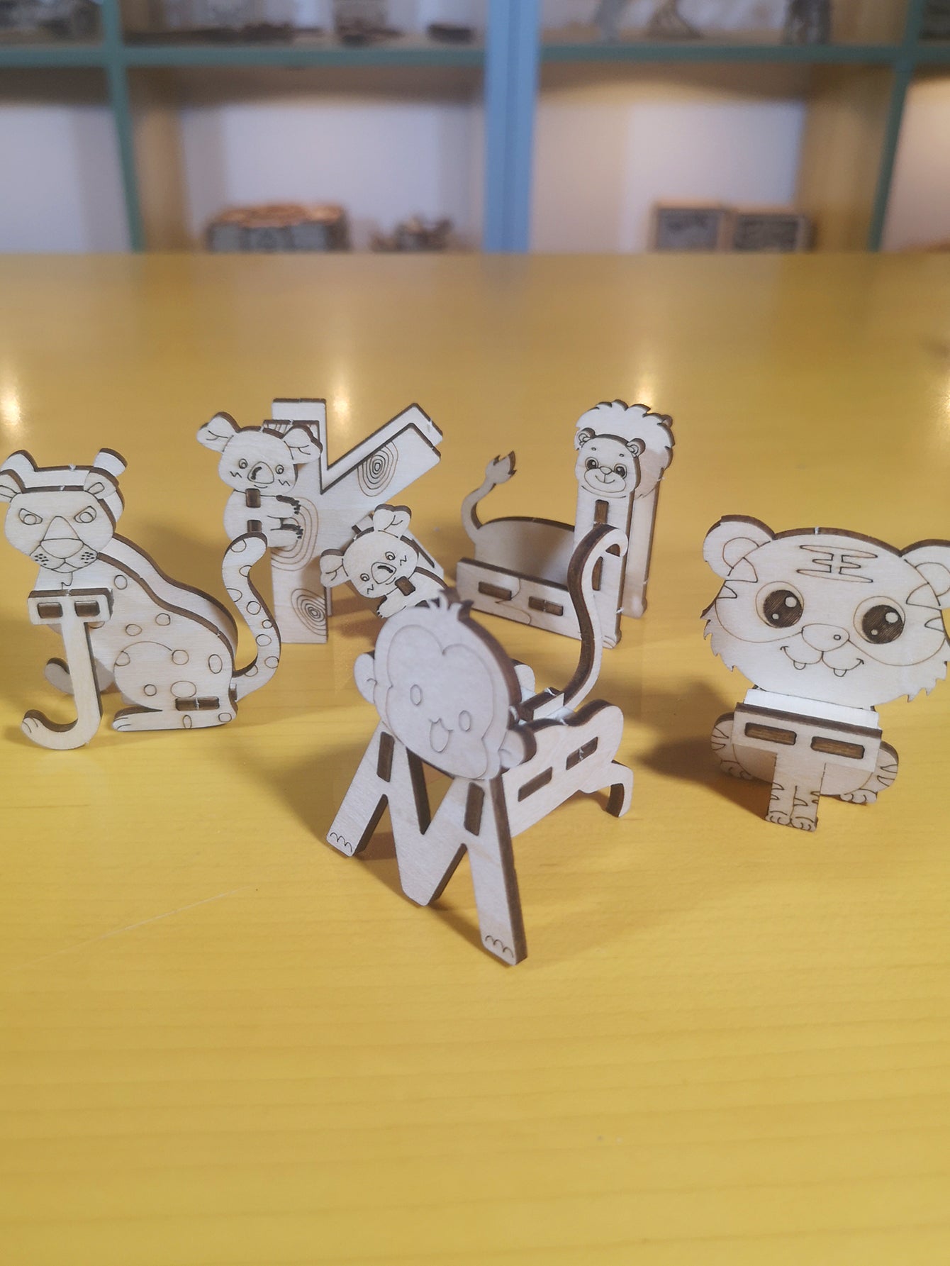 Factory wholesale 3D Wooden Puzzle 26 Animal Letters A-Z Model Kits DIY Handmade Small Production Set Craft Unique Christmas Gift