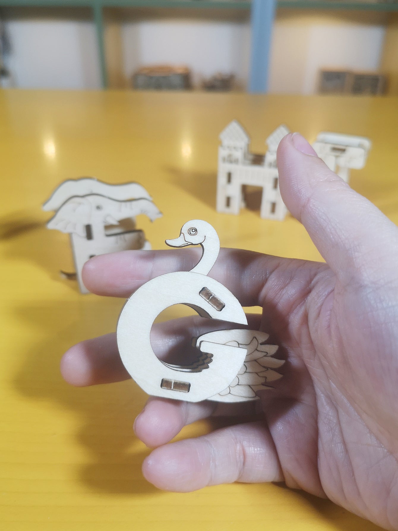 Factory wholesale 3D Wooden Puzzle 26 Animal Letters A-Z Model Kits DIY Handmade Small Production Set Craft Unique Christmas Gift