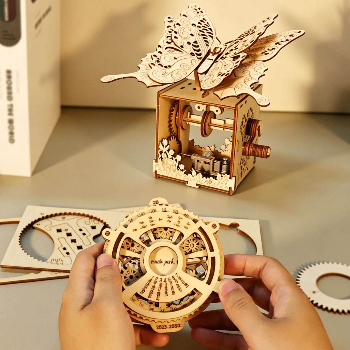 Factory wholesale 2-in-1 3d Wooden Puzzle Hand Butterfly Music Box & Perpetual Calendar Handmade Assembly Model Kit Holidays Brthdays Christmas Gifts